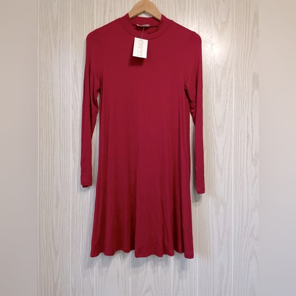Everly “I am feeling it” in  Tango Red Dress Size S NWT - Picture 1 of 5